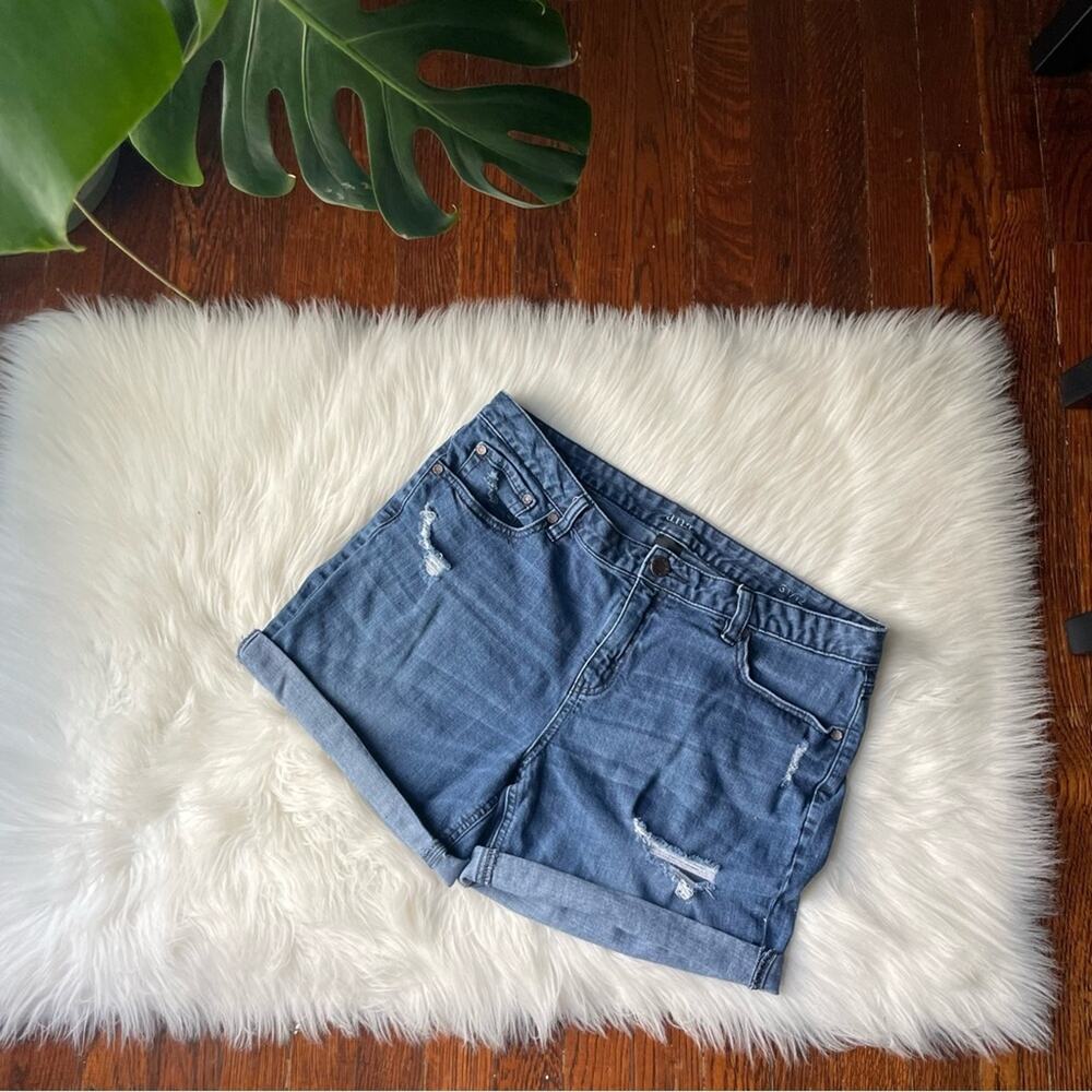 Distressed Jean Shorts Cuffed dark wash